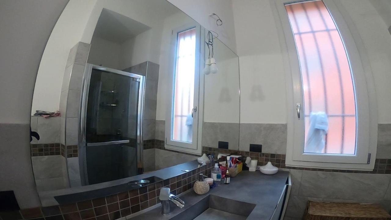 La Ex Di Nicholas Castel Maggiore Zewnętrze zdjęcie